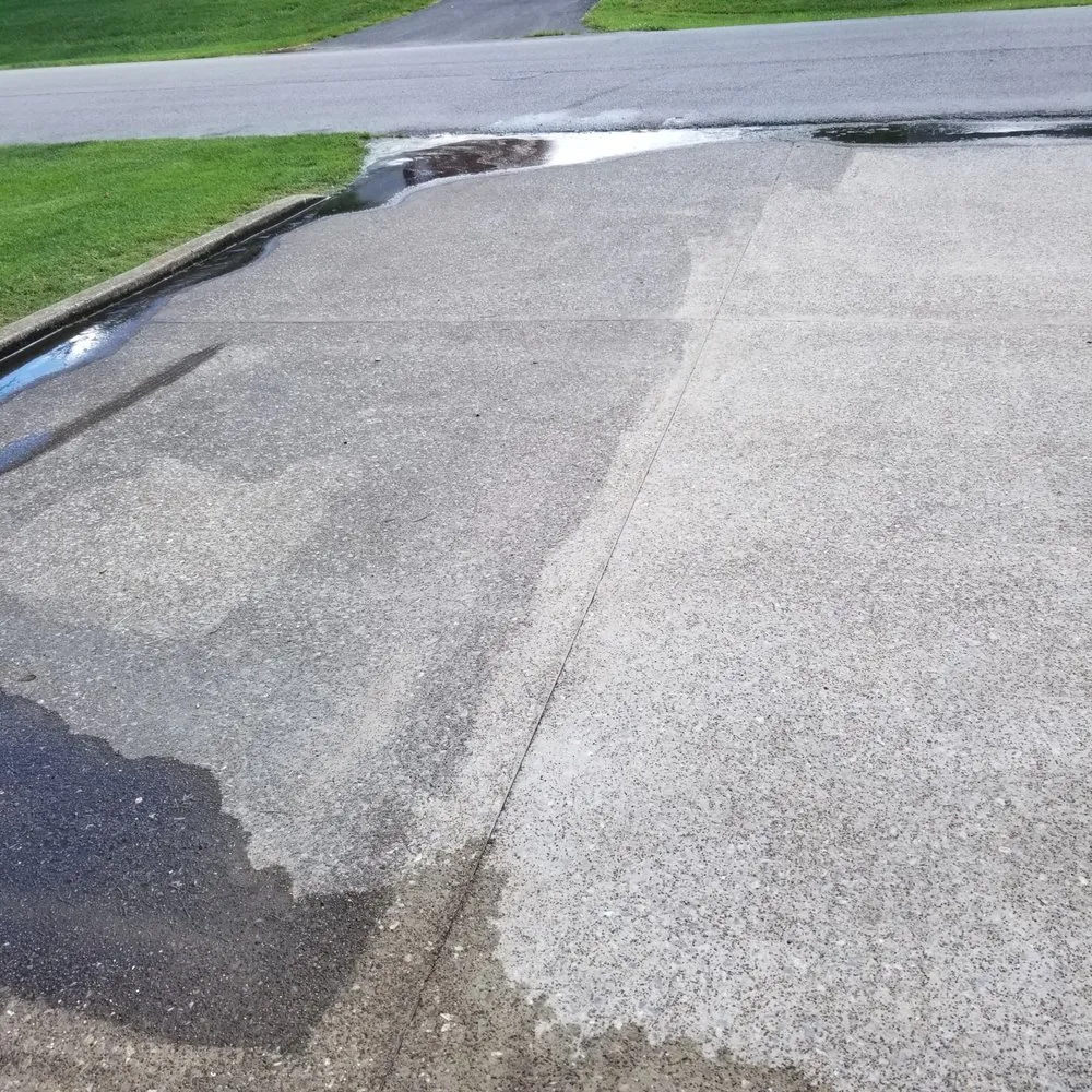 Top-rated yard maintenance for year-round maintenance across Glasgow, KY - Zip-it Lawn Care