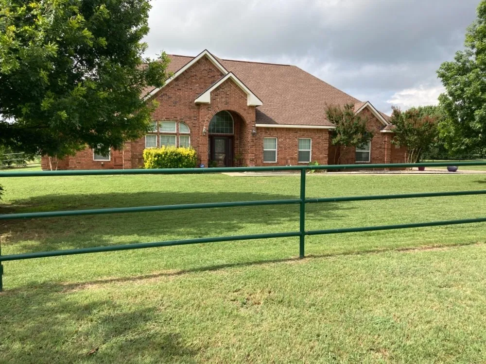 Affordable landscape design in Granbury, TX by ZipLawn