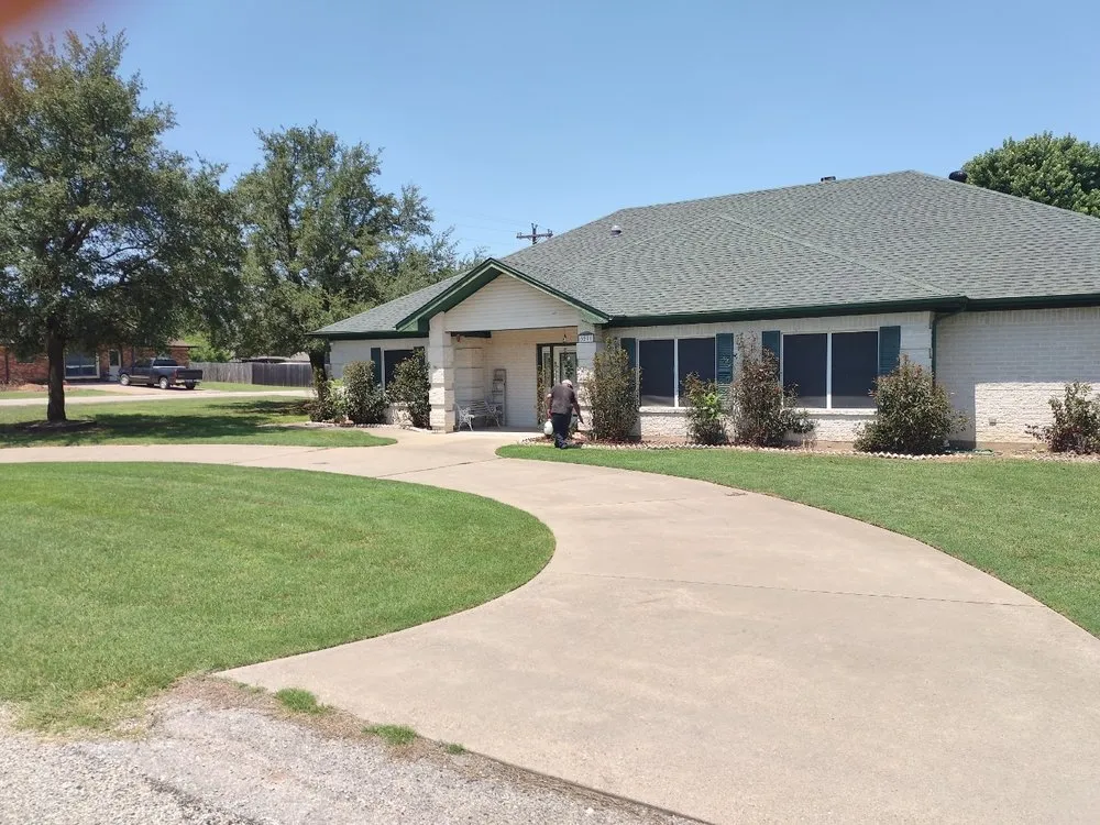 Local lawn care service in Granbury, TX - ZipLawn