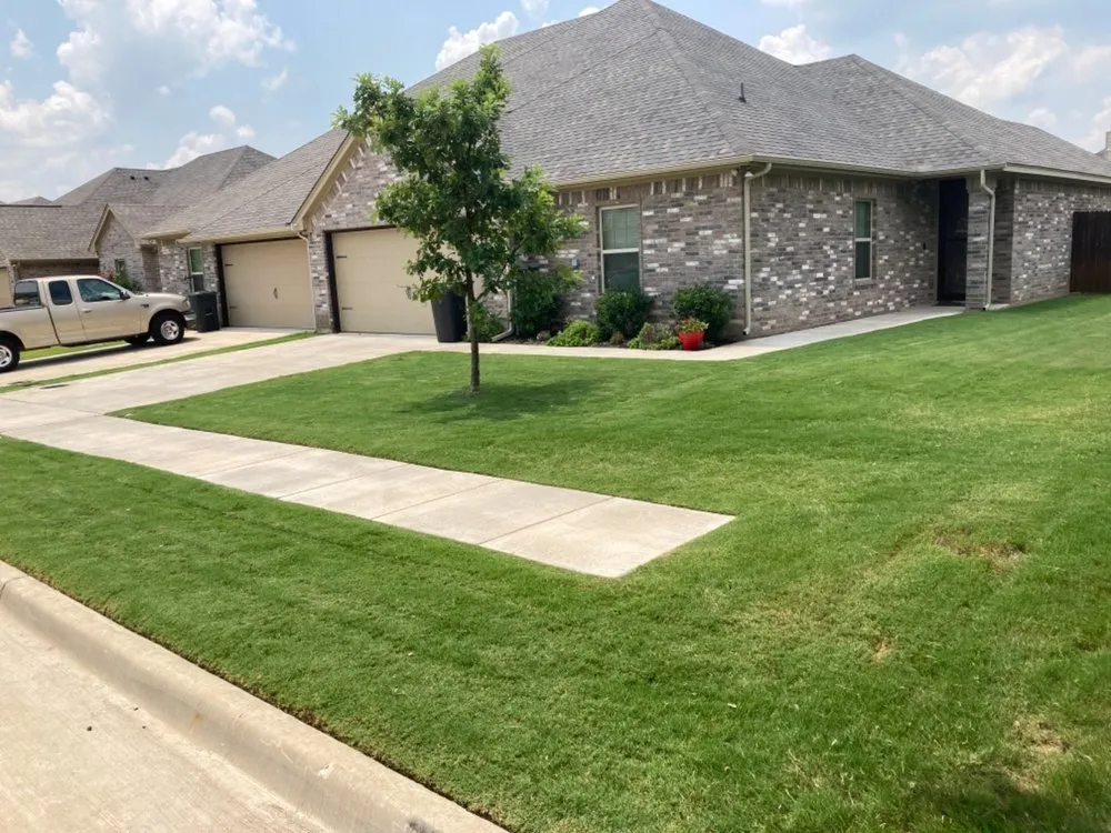 Professional garden landscaping for beautiful yards across Granbury, TX - ZipLawn