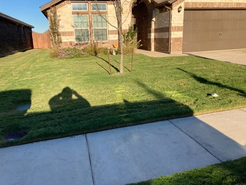 Expert lawn mowing service in Granbury, TX by ZipLawn