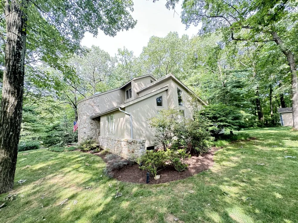 Professional outdoor landscaping experts serving Coplay, PA - Zippy Landscaping