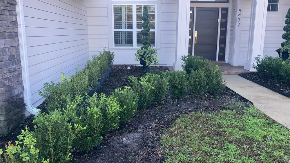 Custom yard maintenance in Gainesville, FL - Z&L Lawnscaping