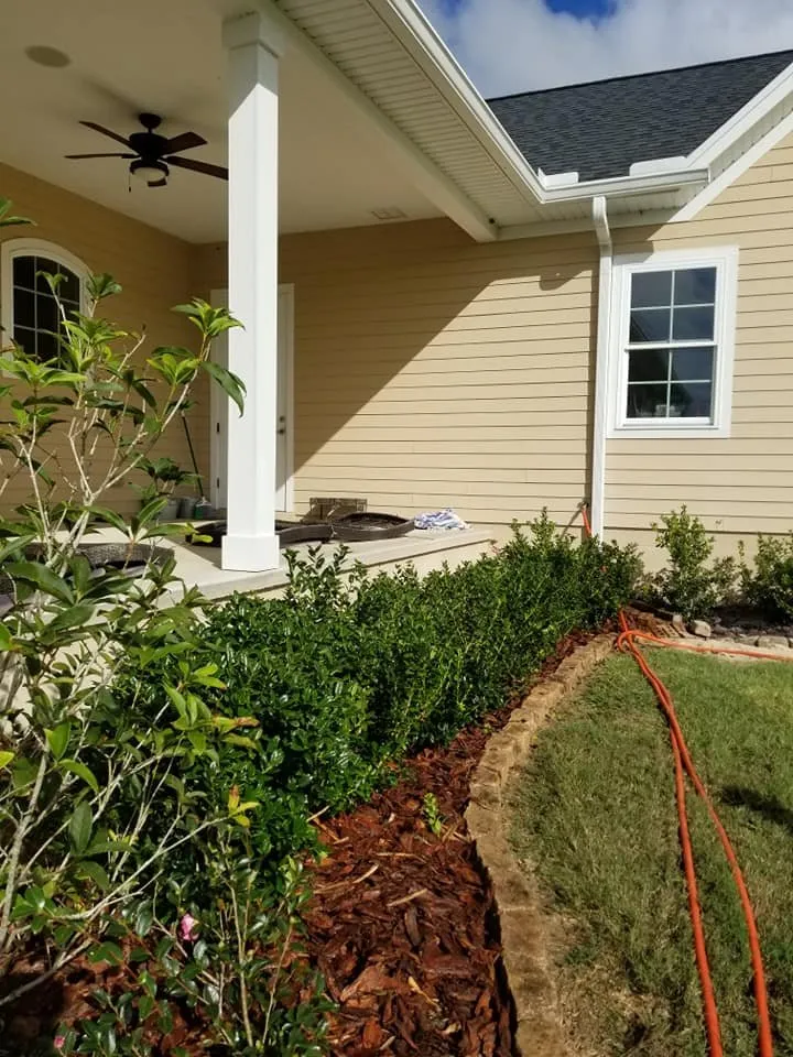 Trusted lawn mowing service experts serving Gainesville, FL - Z&L Lawnscaping