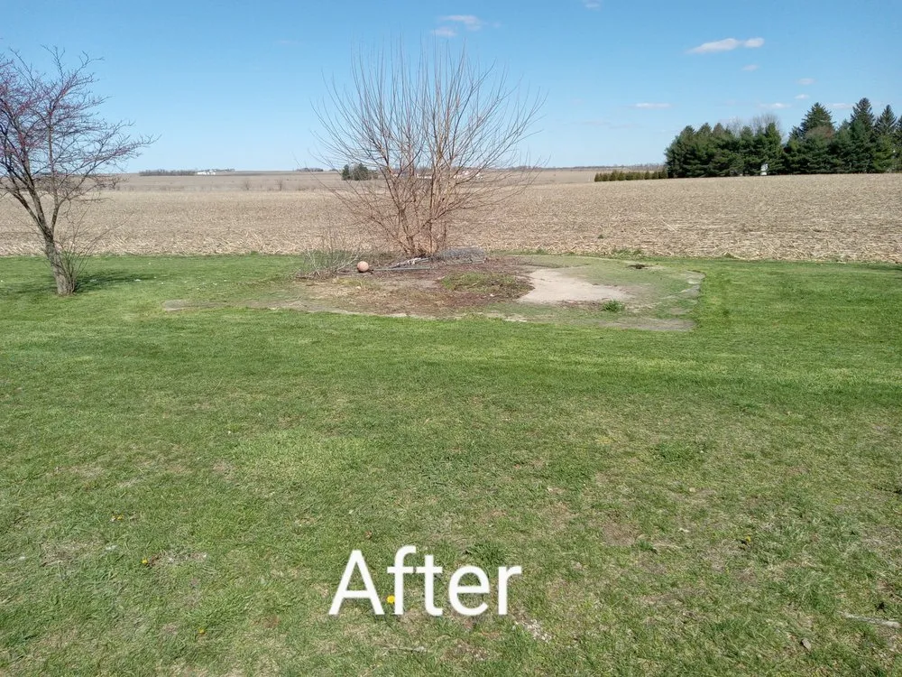 Custom residential landscaping in Hoopeston, IL - Z&M Pressure Washing And Mowing Services