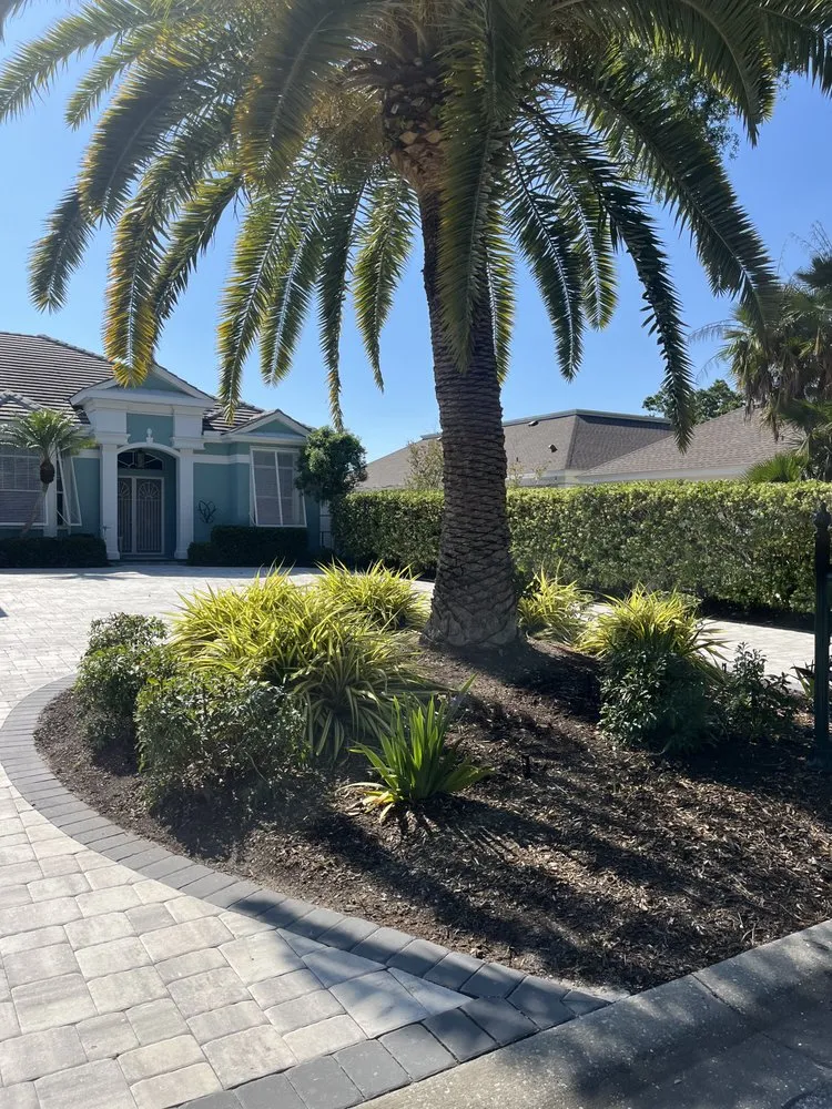 Affordable garden landscaping experts serving Englewood, FL - Zman’s Lawncare