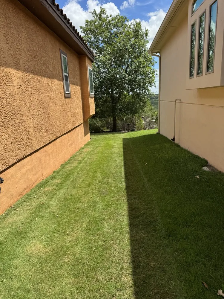 Custom lawn mowing service experts serving Boern, TX - ZnZ Services