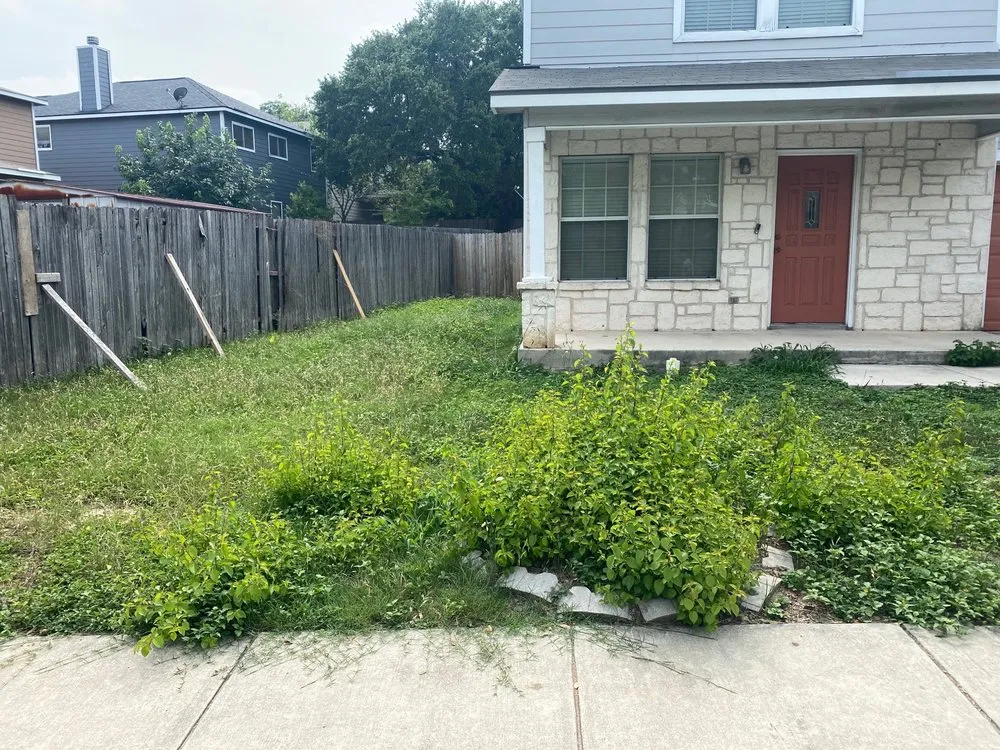 Custom garden landscaping experts serving San Antonio, TX - ZOM Lawn Care and Pressure Washing