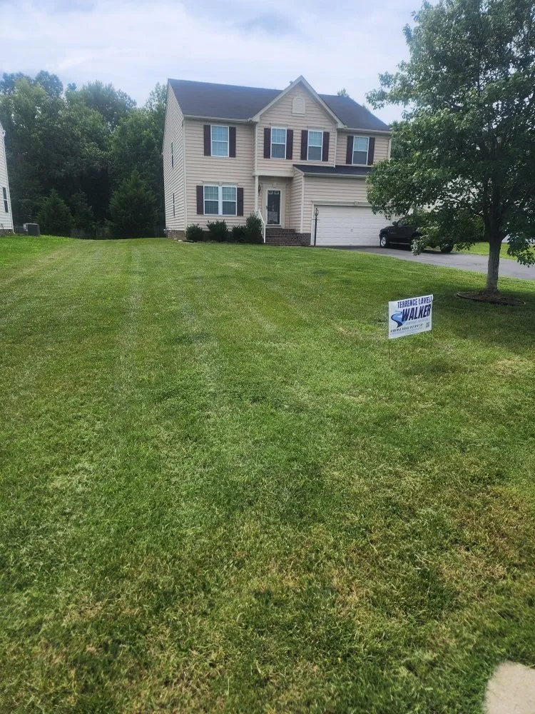 Trusted lawn mowing service in Richmond, VA by Zomow's Lawncare