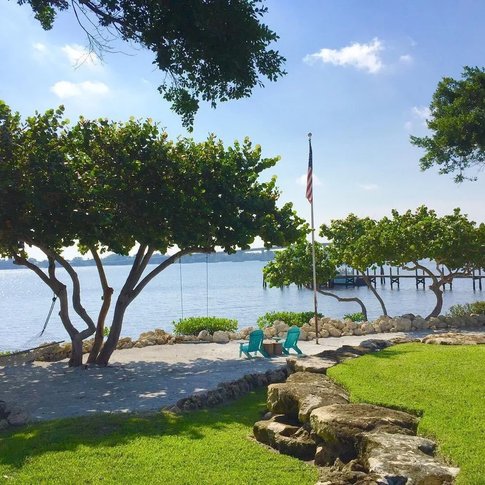 Custom yard cleanup service experts serving Stuart, FL - Zone lawn services