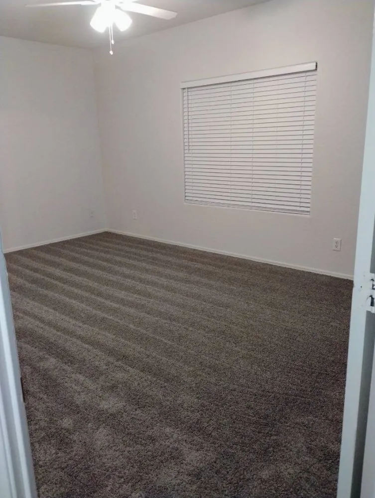 Top-rated lawn care service in Eloy, AZ - Zos Yard and Maintenance