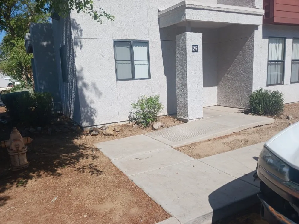 Trusted lawn mowing service for homes in Eloy, AZ by Zos Yard and Maintenance