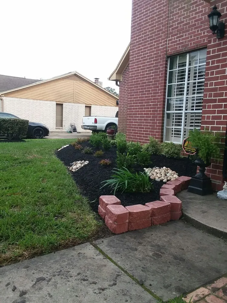 Custom residential landscaping for residential properties in Pasadena, TX by Zuniga Lawn Service