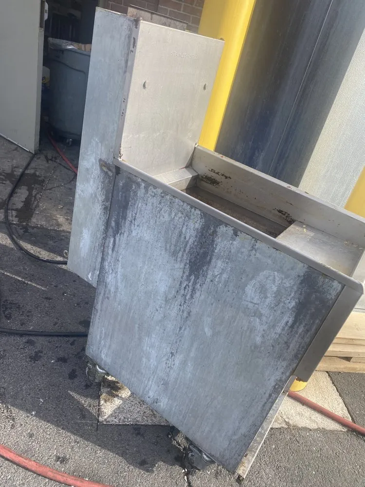 Local garden landscaping in East Hartford, CT by ZZ’s ZimplyHoodz Steam Cleaning/Pressue Washing